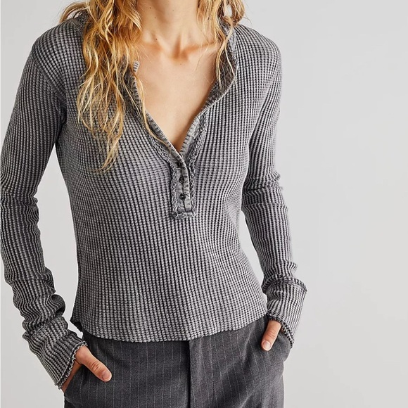 Free People Tops - Free People | Grey | Knit Shirt